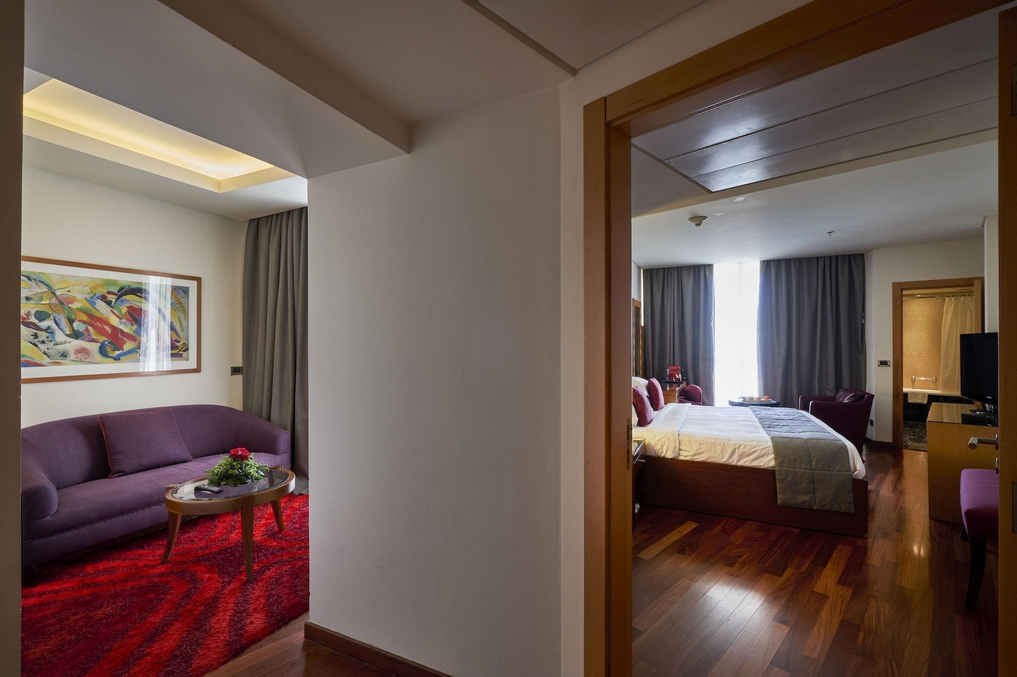 Coral And 5* Beirut